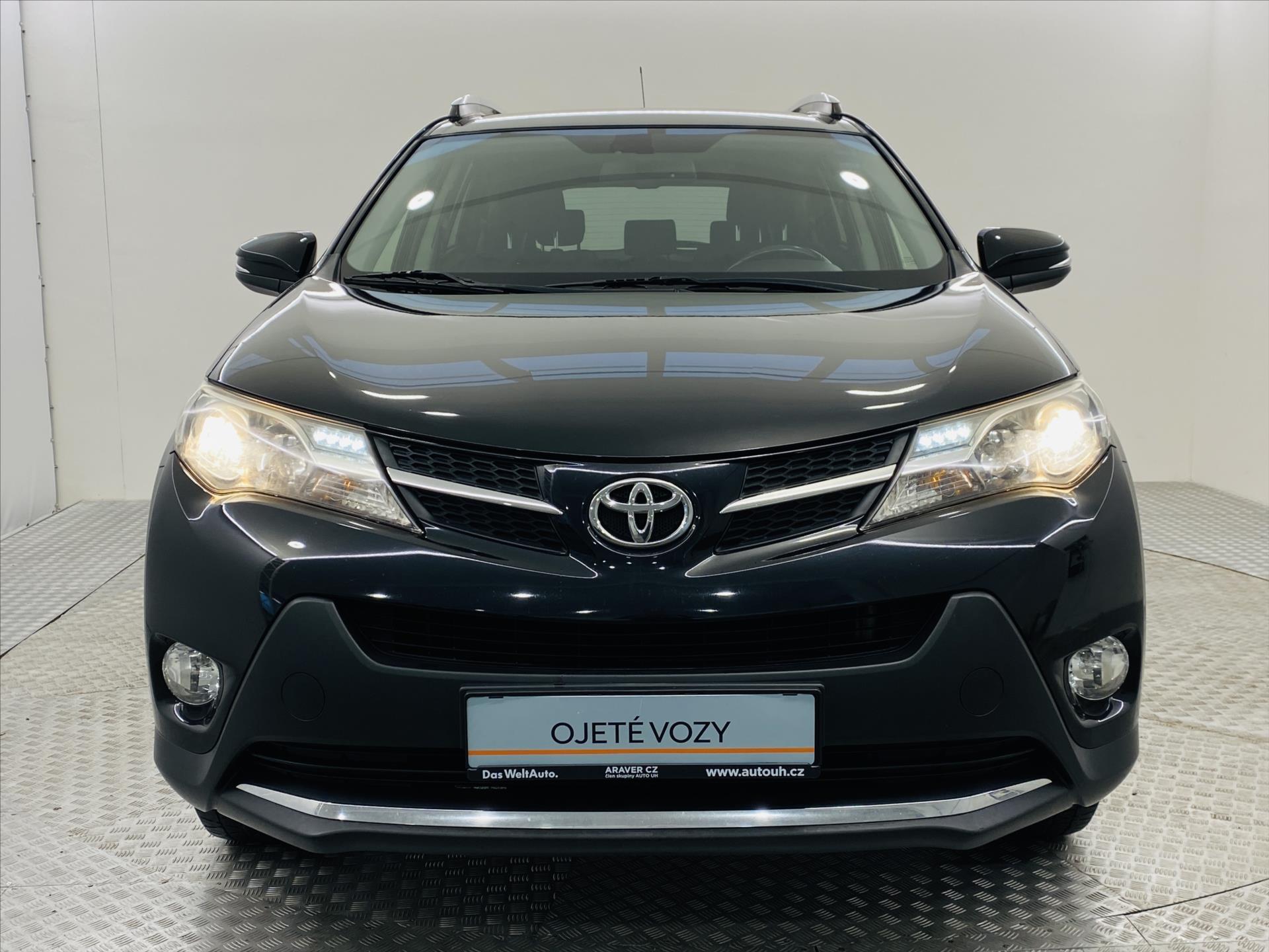 toyota-rav4-2-0-vvt-i-4x4 - 3