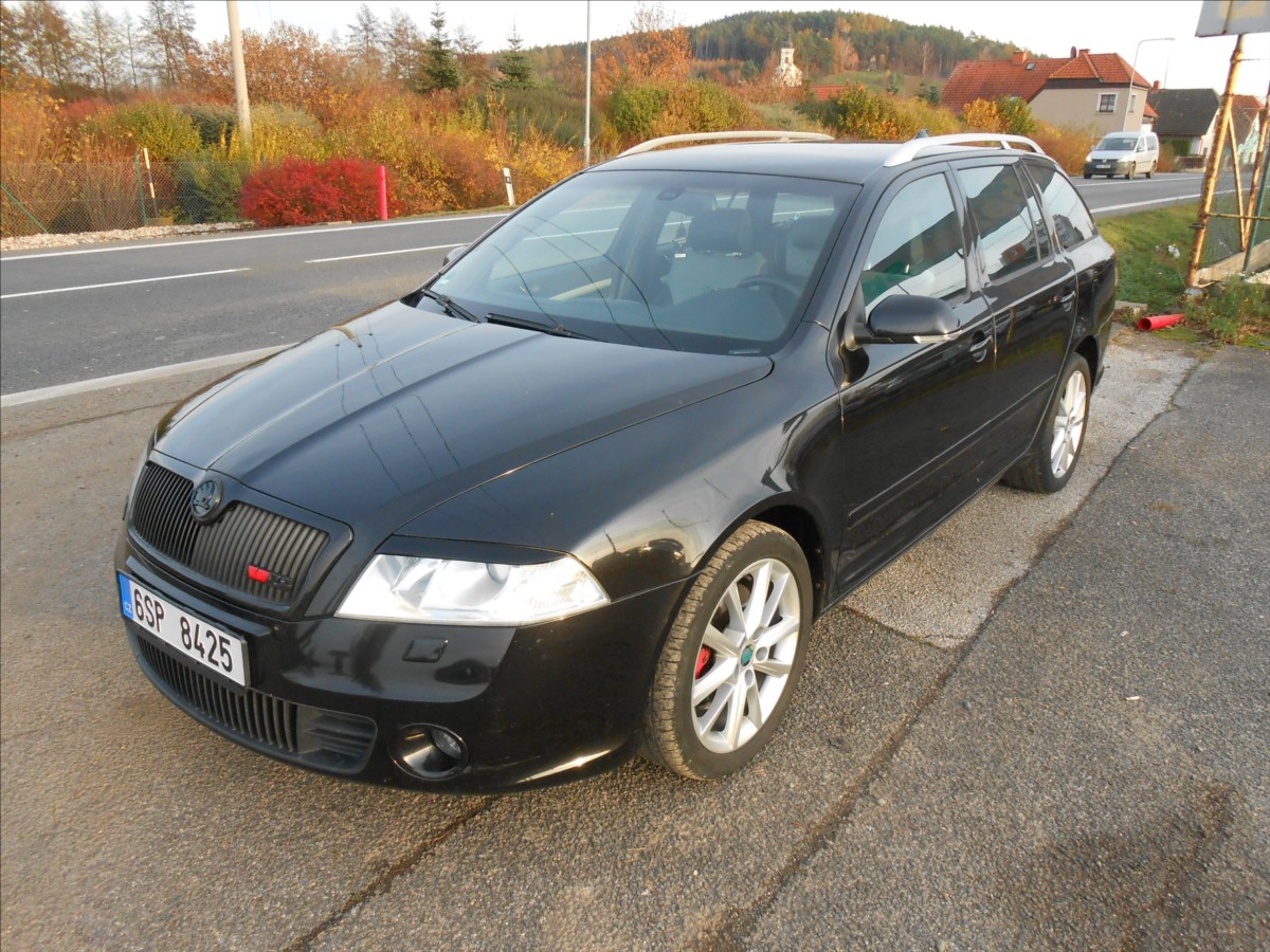 skoda-octavia-2-0-rs-147-kw-serviska - 1