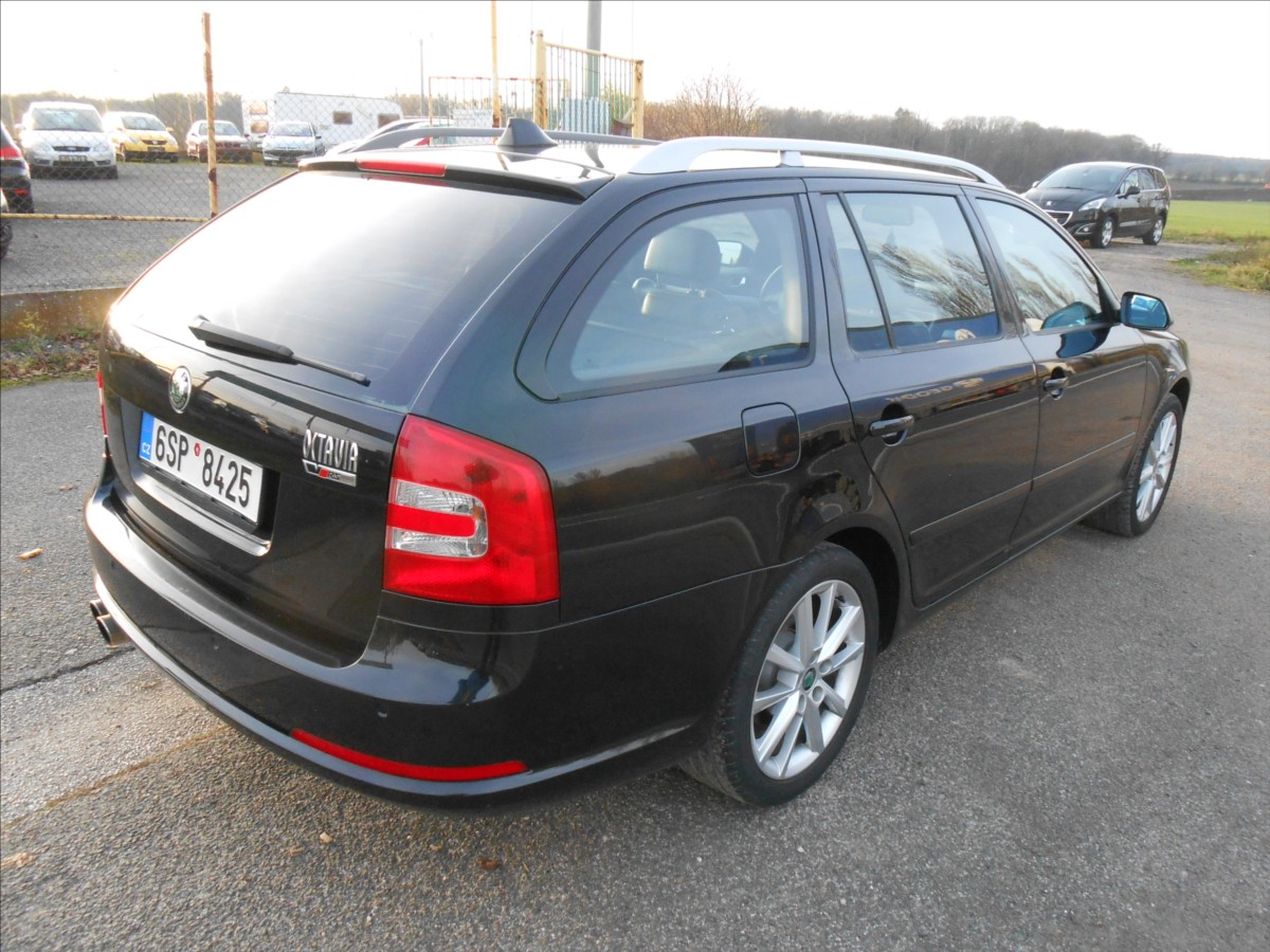 skoda-octavia-2-0-rs-147-kw-serviska - 6