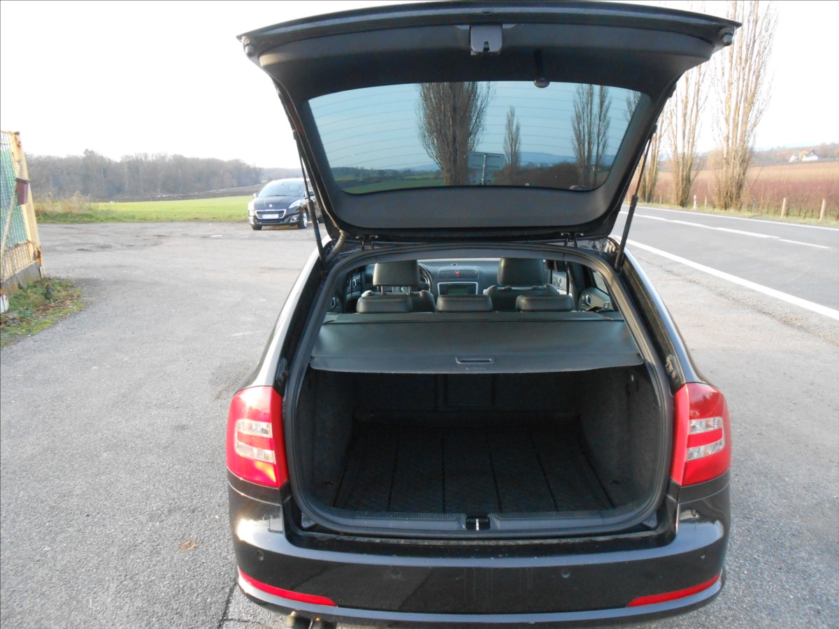 skoda-octavia-2-0-rs-147-kw-serviska - 7