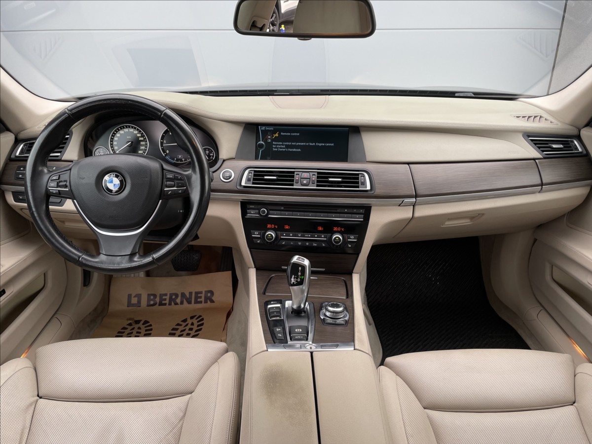bmw-rada-7-740d-xdrive-cr - 8