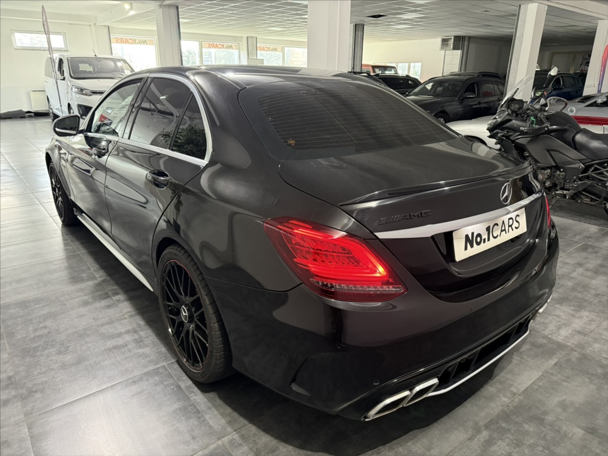 mercedes-benz-tridy-c-4-0-63s-amg-v8-375-kw-burm - 3