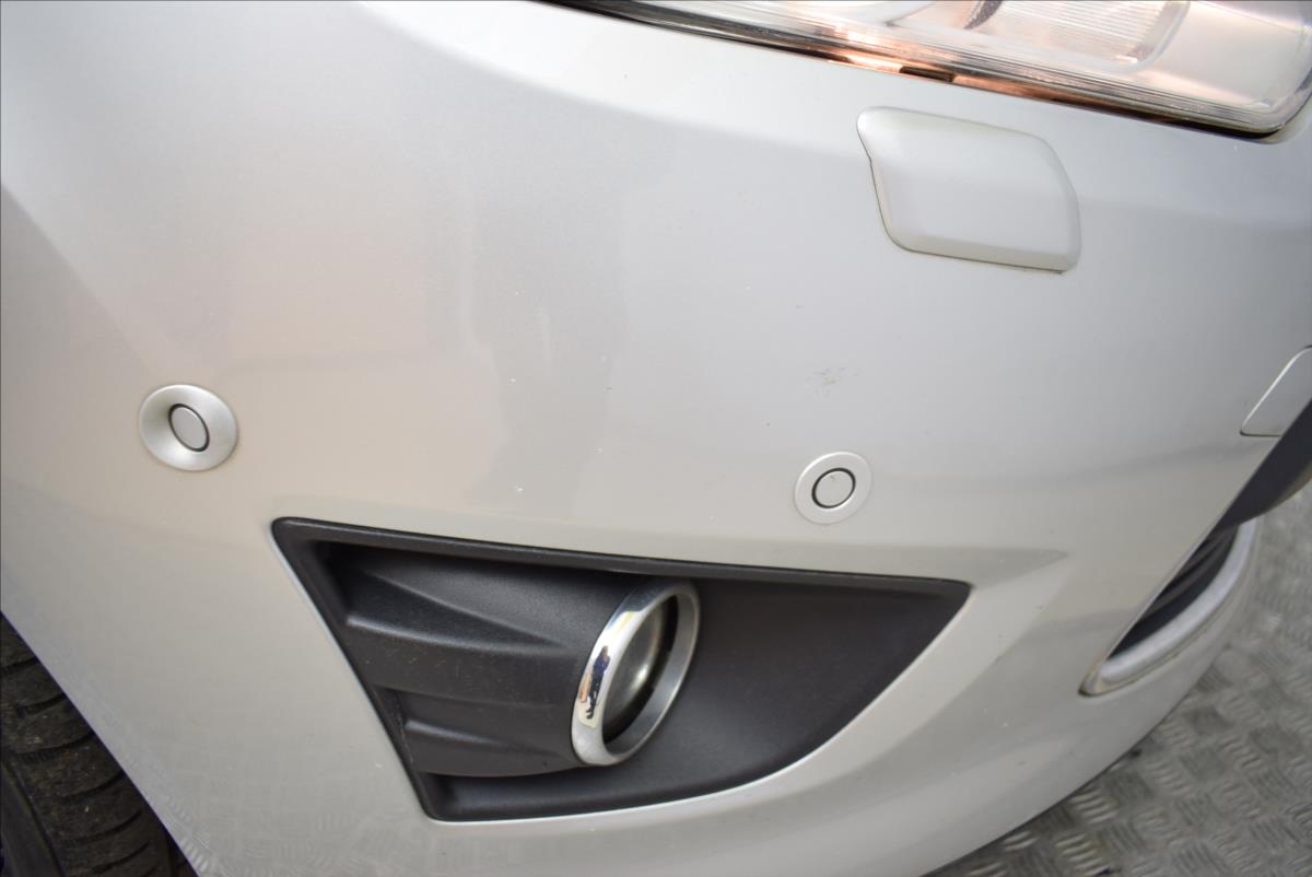 ford-grand-c-max-1-6-tdci-7mist-super-stav - 8