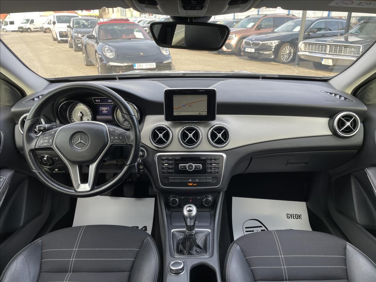 mercedes-benz-gla-180-cdi-navi-polokuze-kamera-manual-lita-kola-bez-koroze-servis-do-157tkm - 9