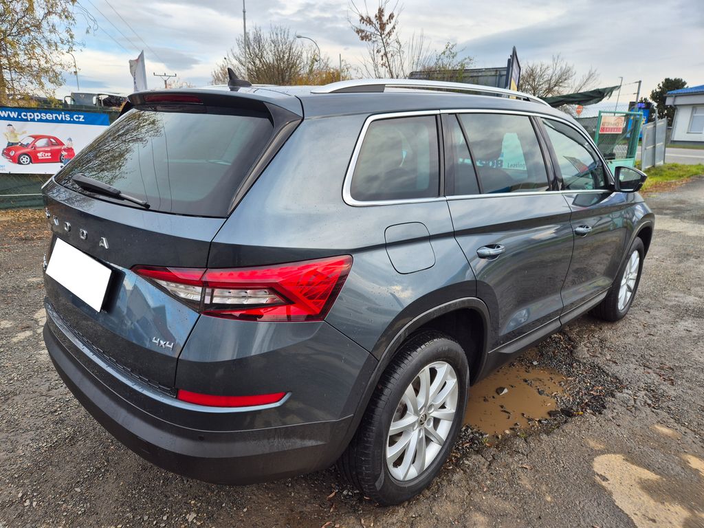 skoda-kodiaq-2-0-tdi-dsg-4x4-140kw-style - 4