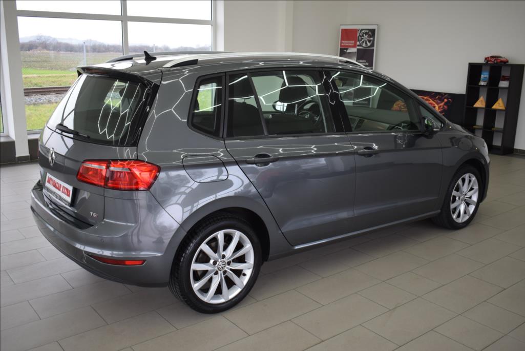 volkswagen-golf-sportsvan-1-4-tsi-1-maj-navi-xen-led - 5