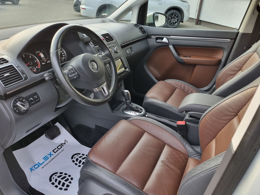 volkswagen-touran-2-0-tdi-130-kw-bez-ad-blue - 8