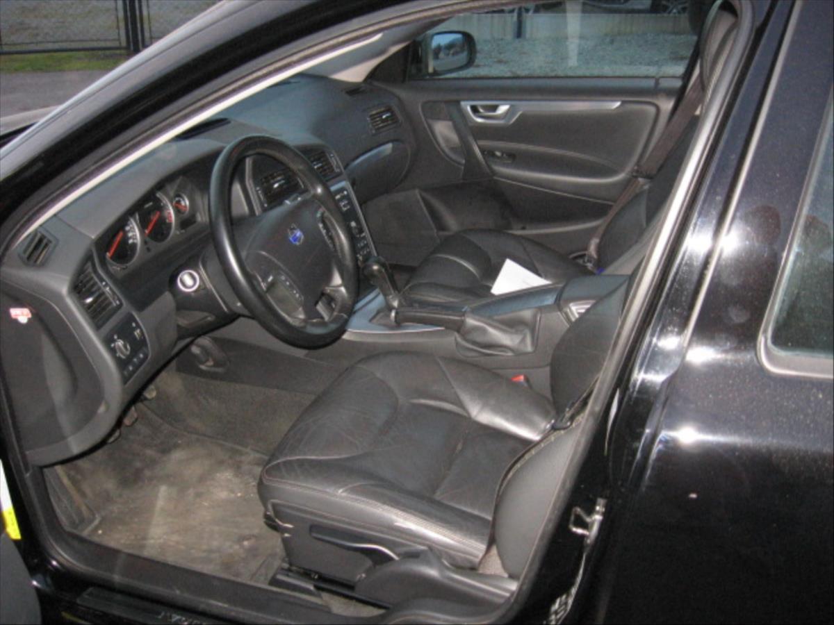 volvo-v70-2-4-edition-confort - 5