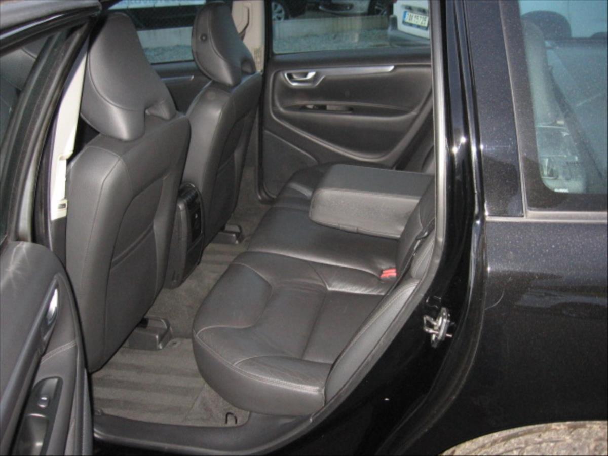 volvo-v70-2-4-edition-confort - 6