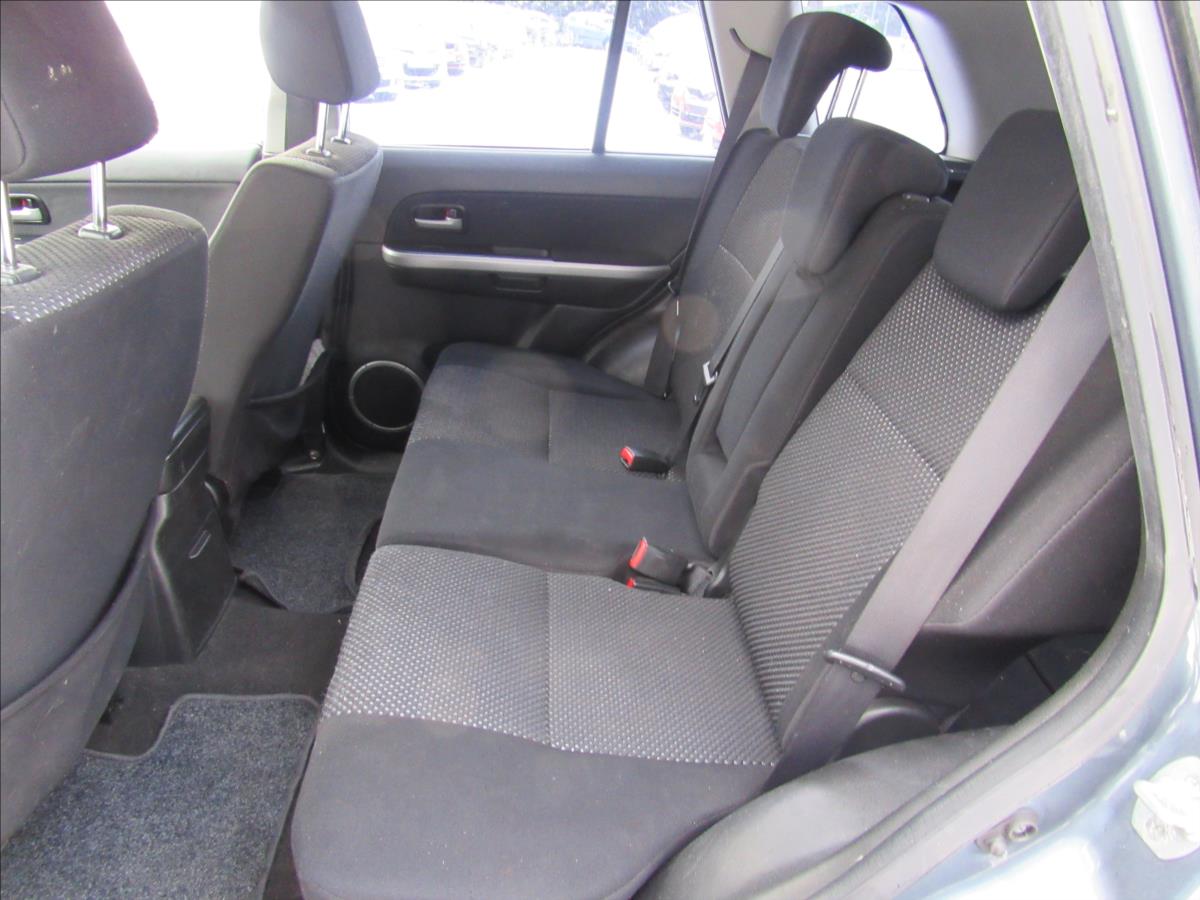 suzuki-grand-vitara-2-0-i-103kw-4x4 - 9