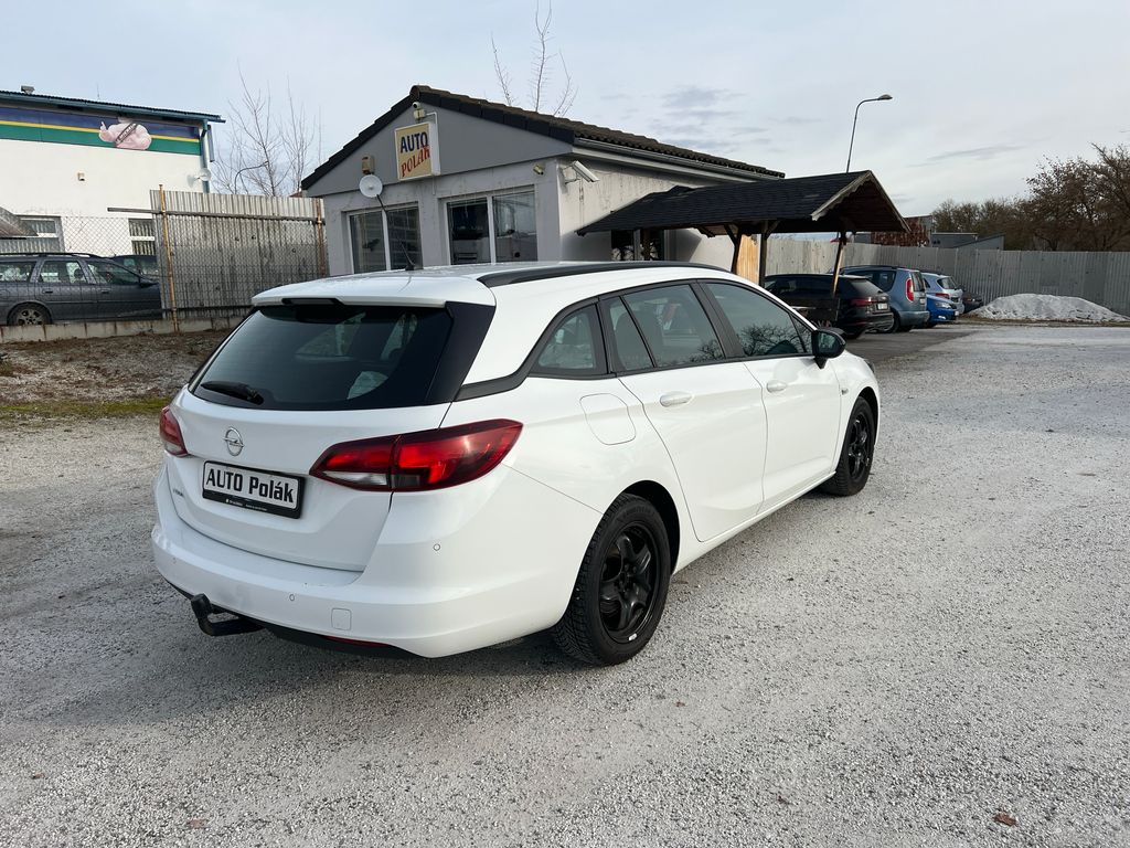 opel-astra-sports-tourer-1-5 - 9