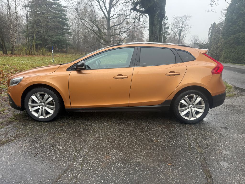 volvo-v40 - 1