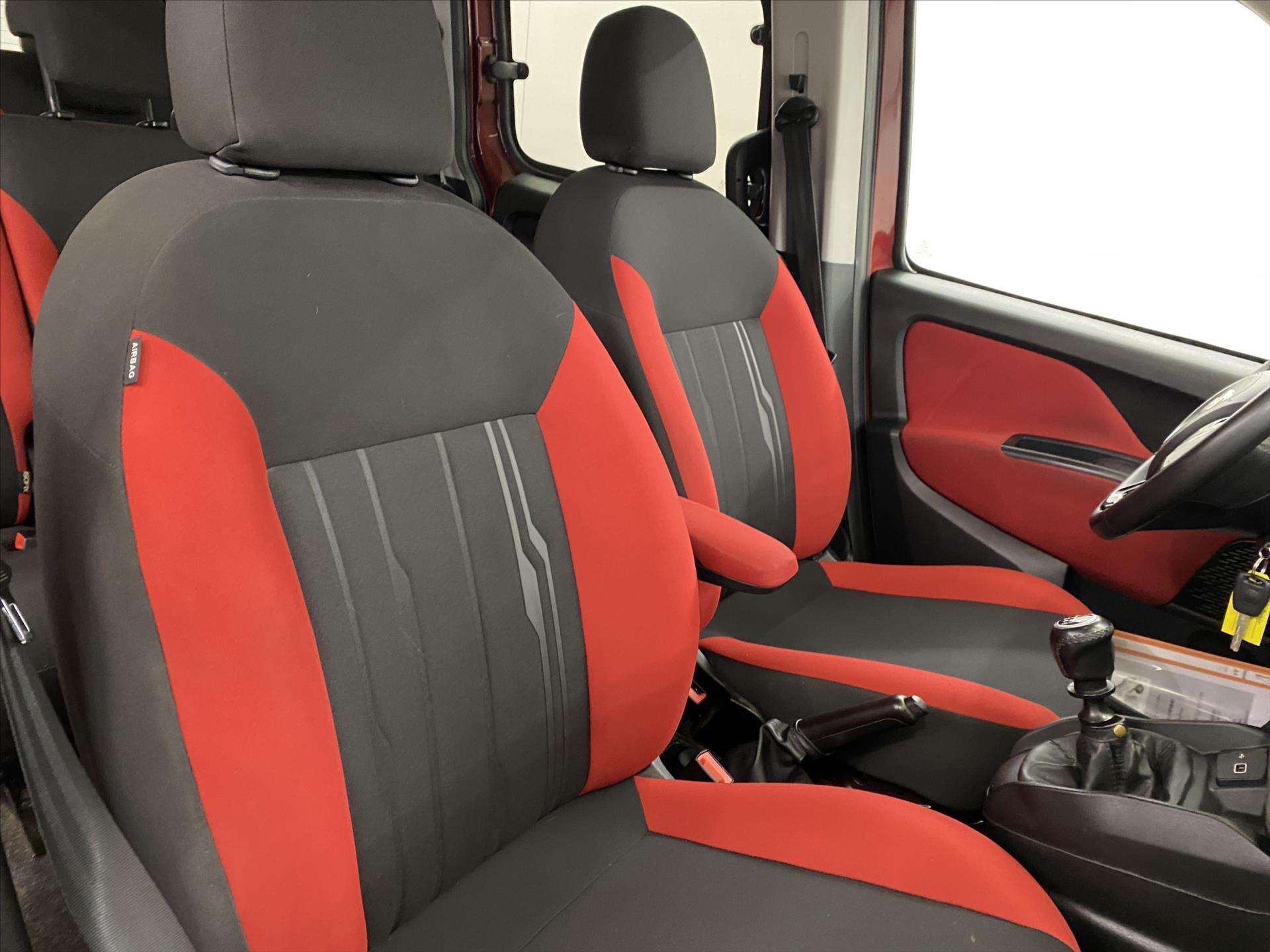 fiat-doblo-1-4-t-jet-lpg-88kw-7-mist - 8