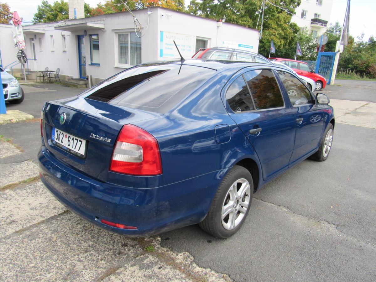 skoda-octavia-1-6-tdi-77kw-sedan - 4