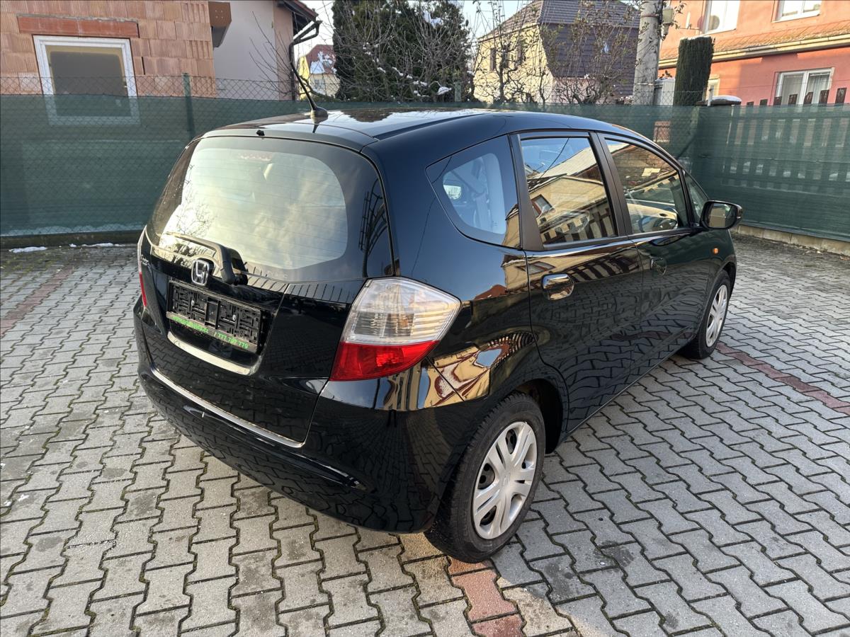 honda-jazz-1-2 - 2