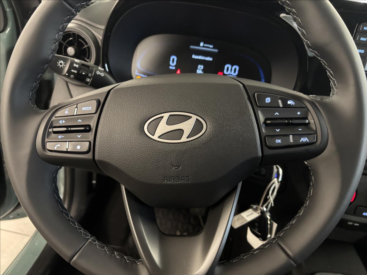 hyundai-i10-1-0-i-go-navi-kamera-zaruka - 5