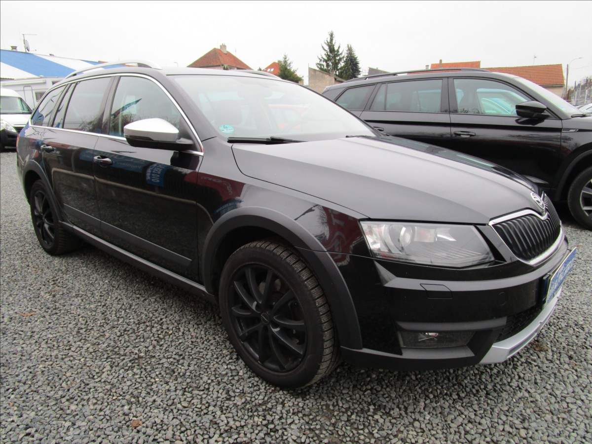 skoda-octavia-combi-2-0tdi-dsg-scout - 2
