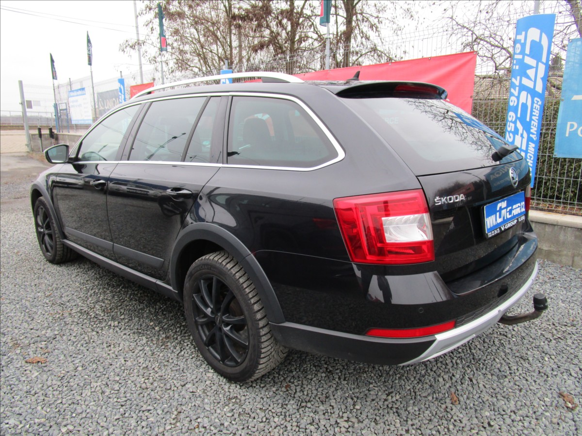 skoda-octavia-combi-2-0tdi-dsg-scout - 5