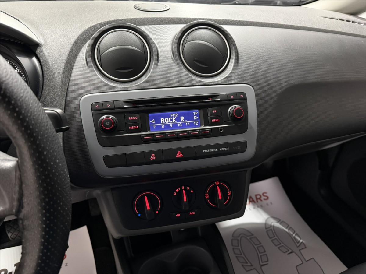 seat-ibiza-1-2-i-klimatizace-nova-stk - 9