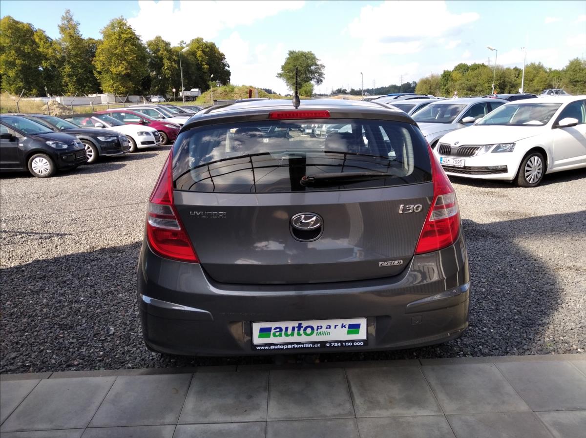hyundai-i30-1-6-crdi-vgt-66kw-comfort - 5