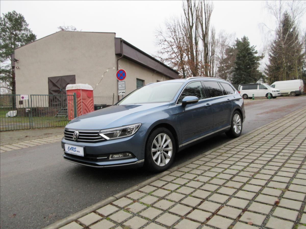 volkswagen-passat-1-6-tdi-88kw-navi-kamera-highline - 1