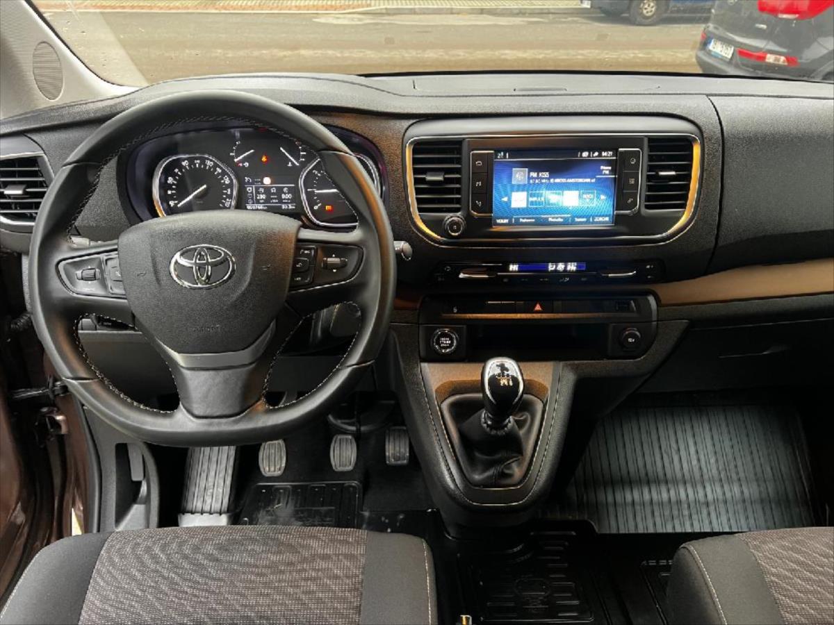 toyota-proace-verso-2-0-diesel-comfort-navi - 9