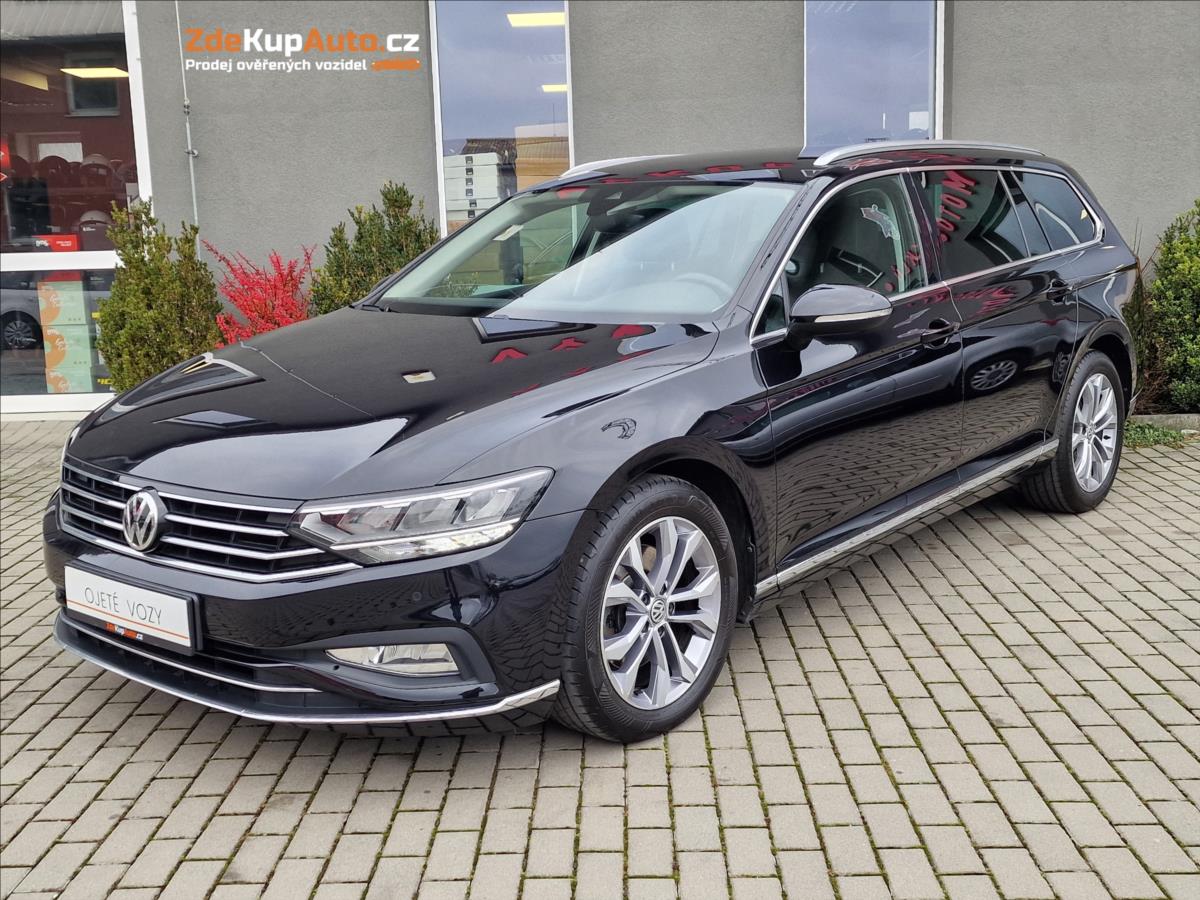 Volkswagen Passat 2.0TDI DSG Elegance, ČR,1.Maj