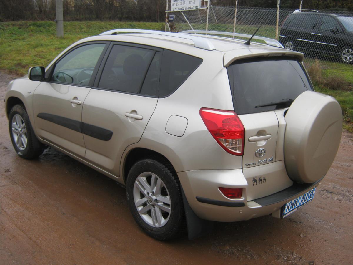 toyota-rav4-2-0 - 3