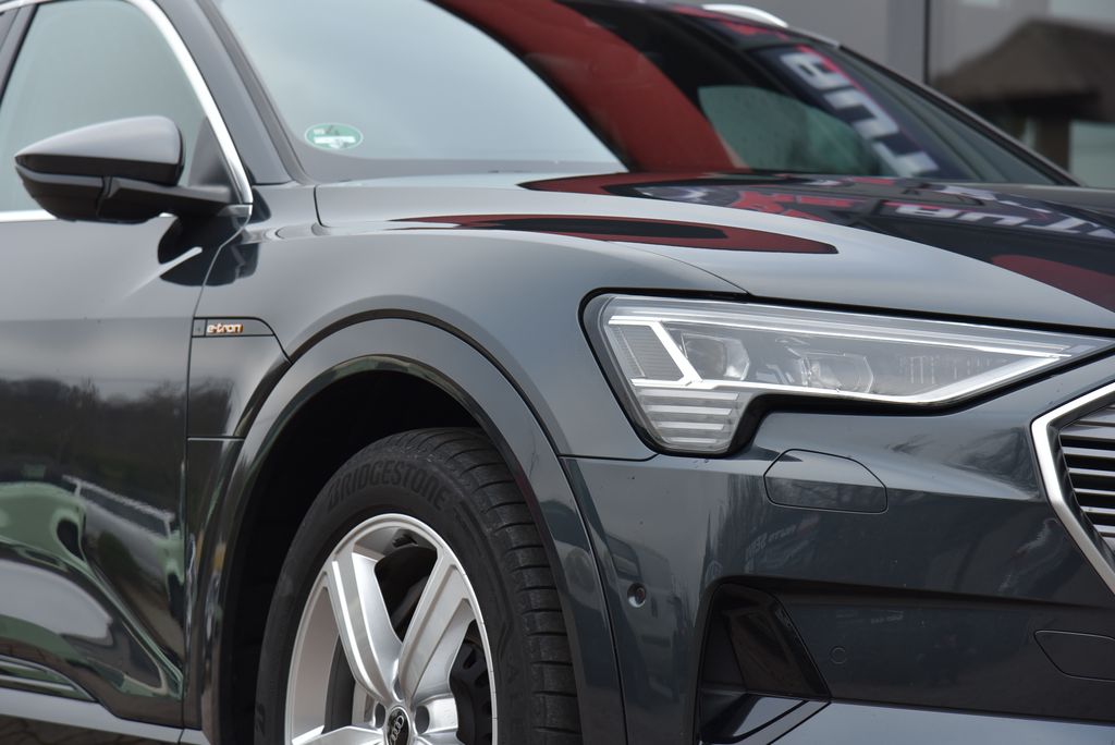 audi-e-tron-55-300-kw-s-line-quattro - 5
