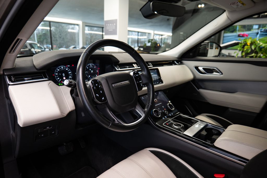 land-rover-range-rover-velar-d300-meridian-led-vyhrivana-se - 4