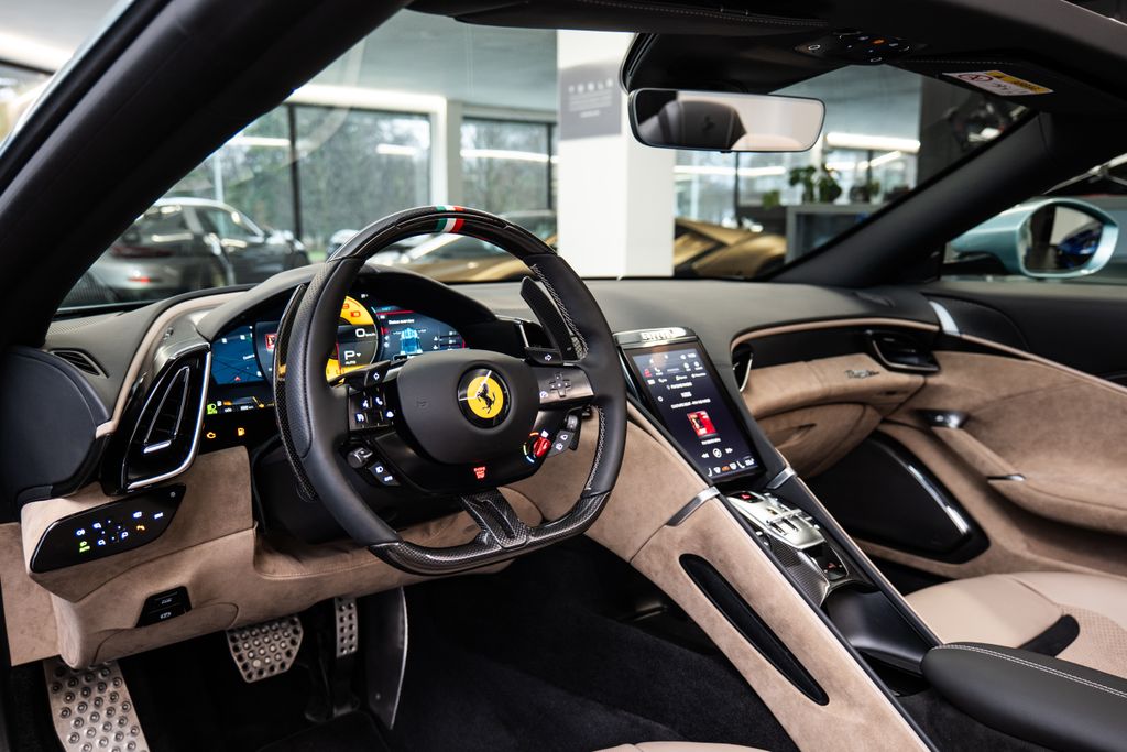 ferrari-roma-spider-carbon-jbl-360-led - 4