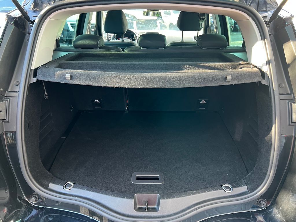 renault-scenic-1-3-tce-140k-servis-zaruka - 5