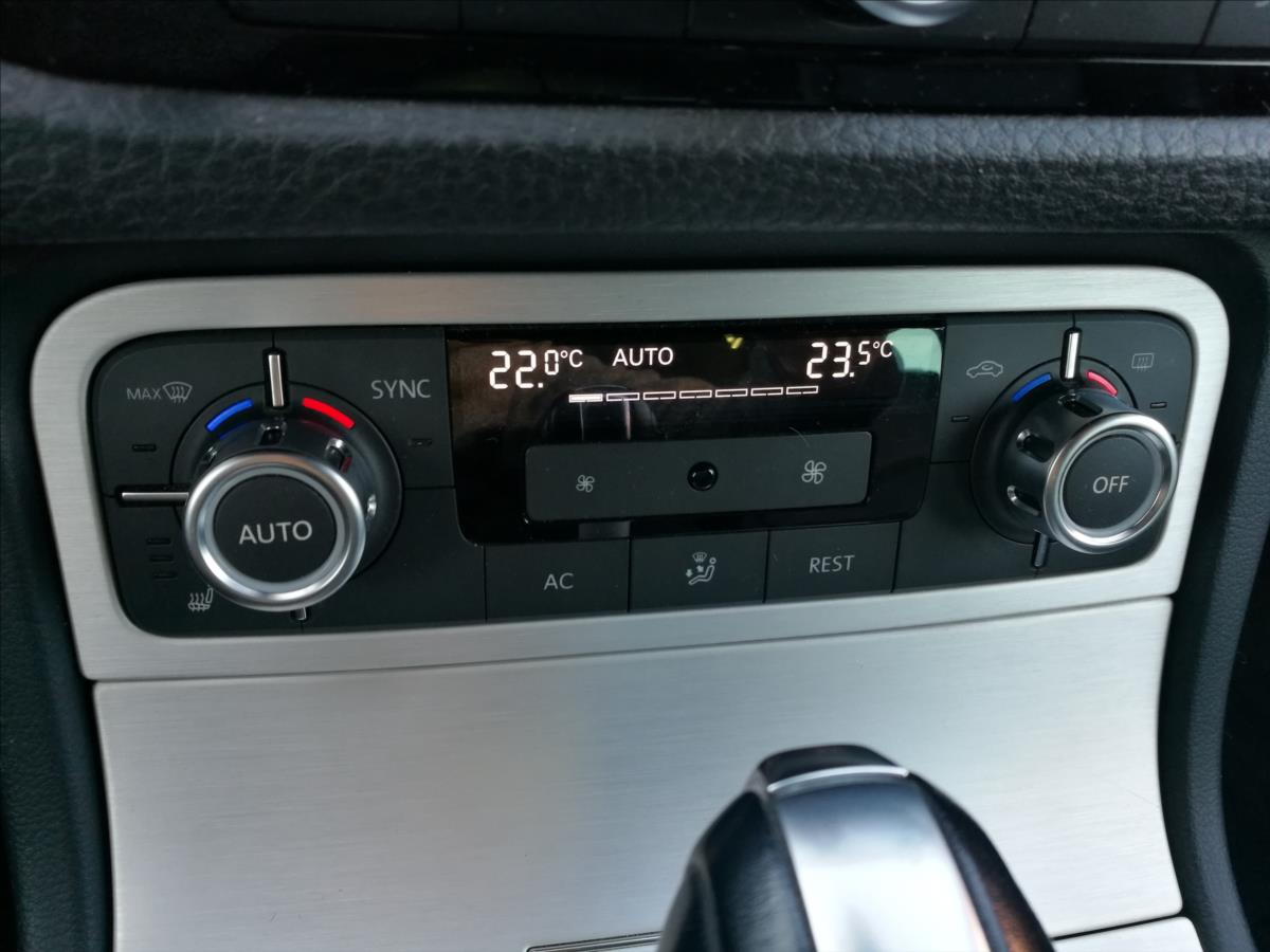 volkswagen-touareg-3-0-tdi-v6-tiptronic - 8