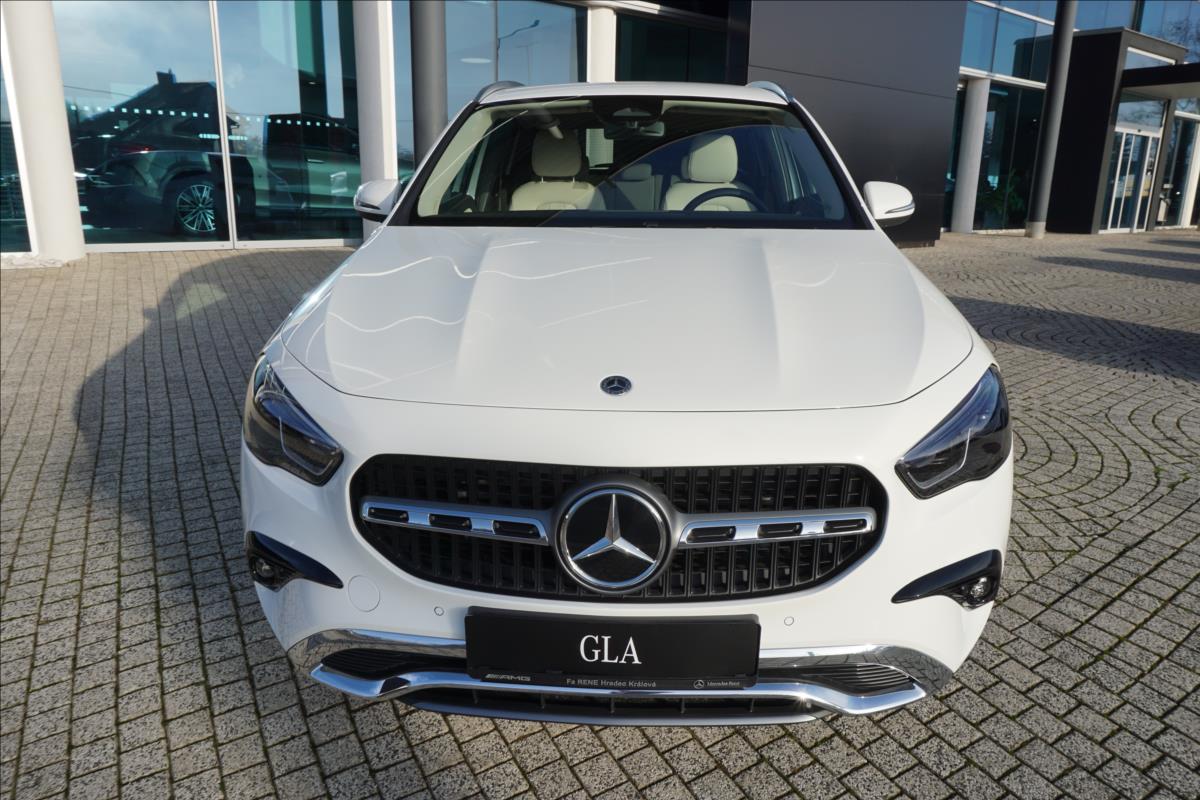 mercedes-benz-gla-1-9-gla-200d-4m-nove-auto - 1