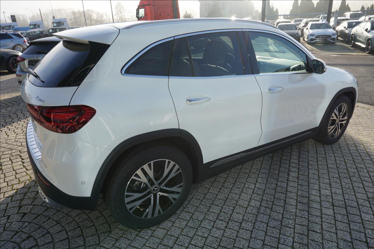 mercedes-benz-gla-1-9-gla-200d-4m-nove-auto - 5