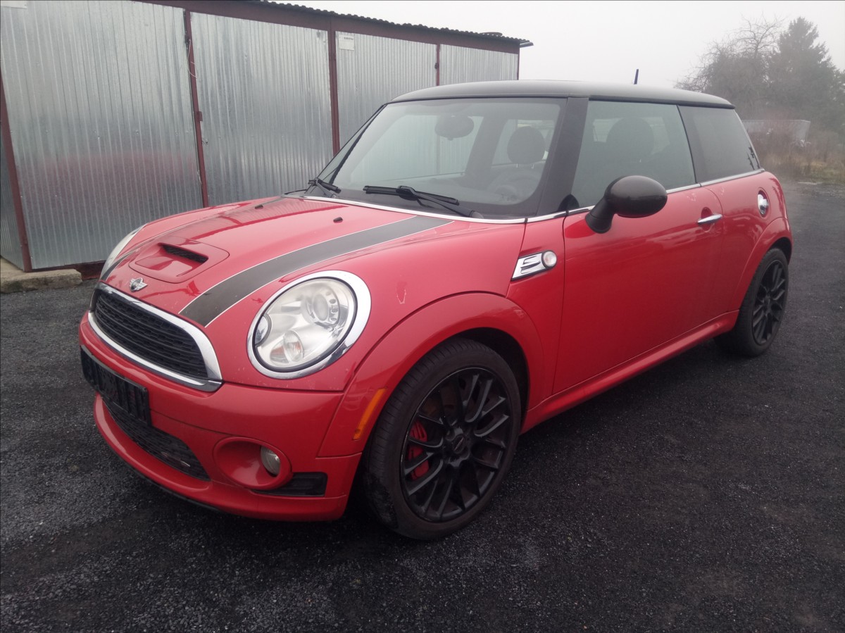 Mini Cooper S 1,6 JCW, KŮŽE, NAVI, PANORAMA