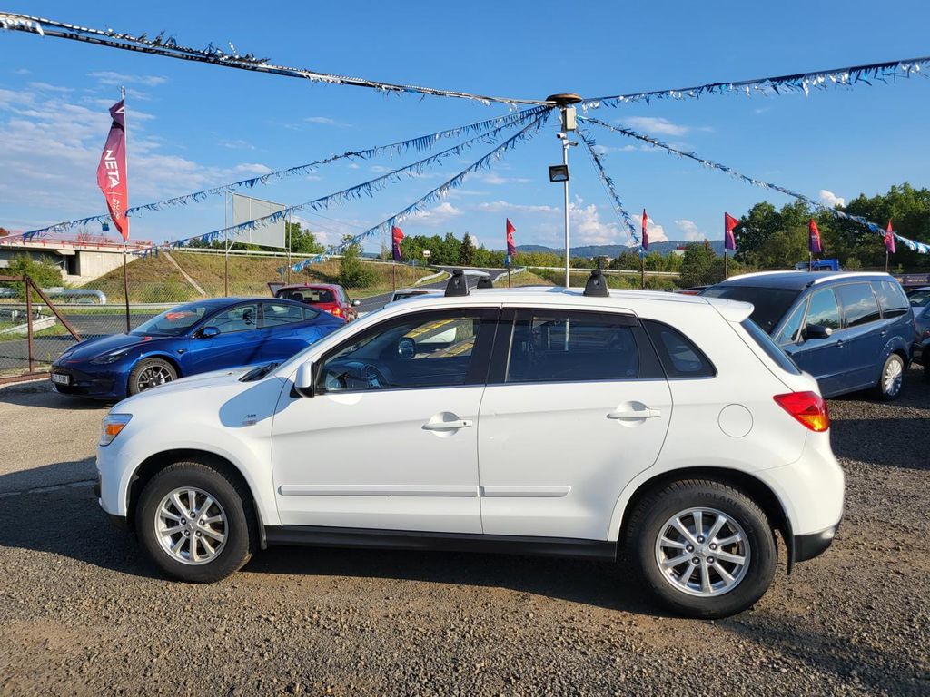 mitsubishi-asx-1-6-di-d-4x4-1-majitel - 3