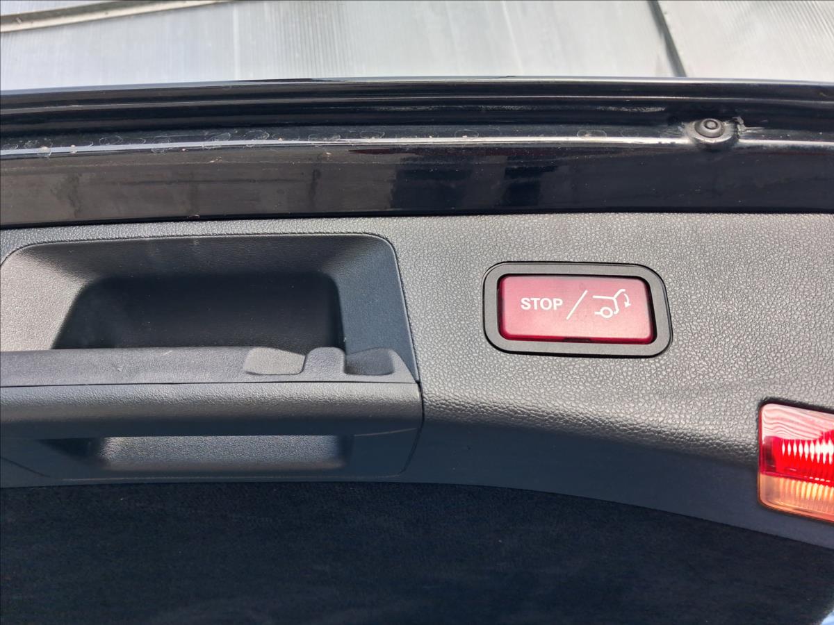 mercedes-benz-tridy-e-2-1-2-2-220-bluetec-po-servisu - 8