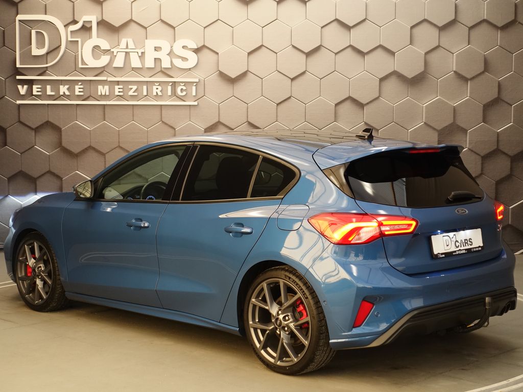 ford-focus-2-0-st-styling-paket-performan - 1