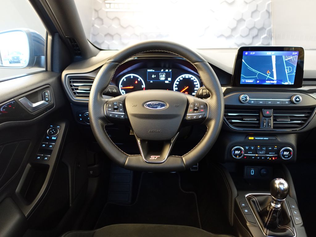 ford-focus-2-0-st-styling-paket-performan - 8