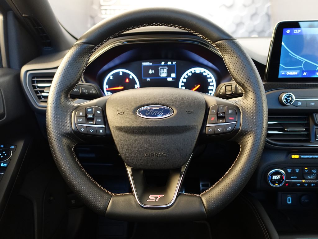 ford-focus-2-0-st-styling-paket-performan - 9