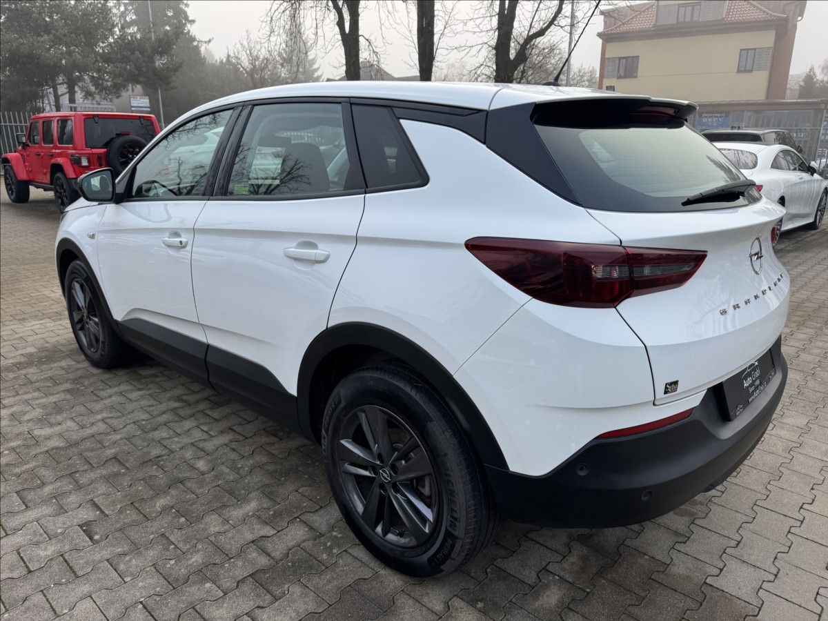 opel-grandland-1-2-turbo-130k-mt6 - 7