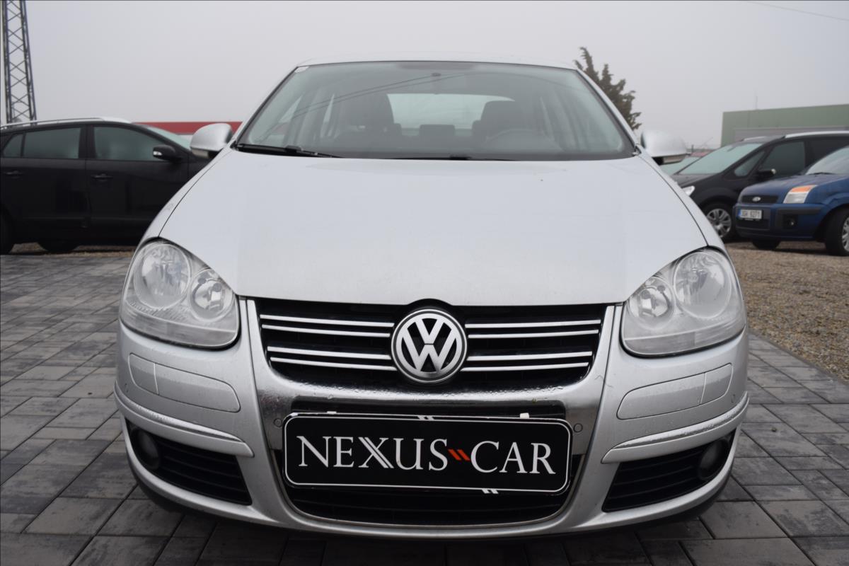 volkswagen-jetta-1-4-tsi-90kw-vyhrev-nizke-km - 1