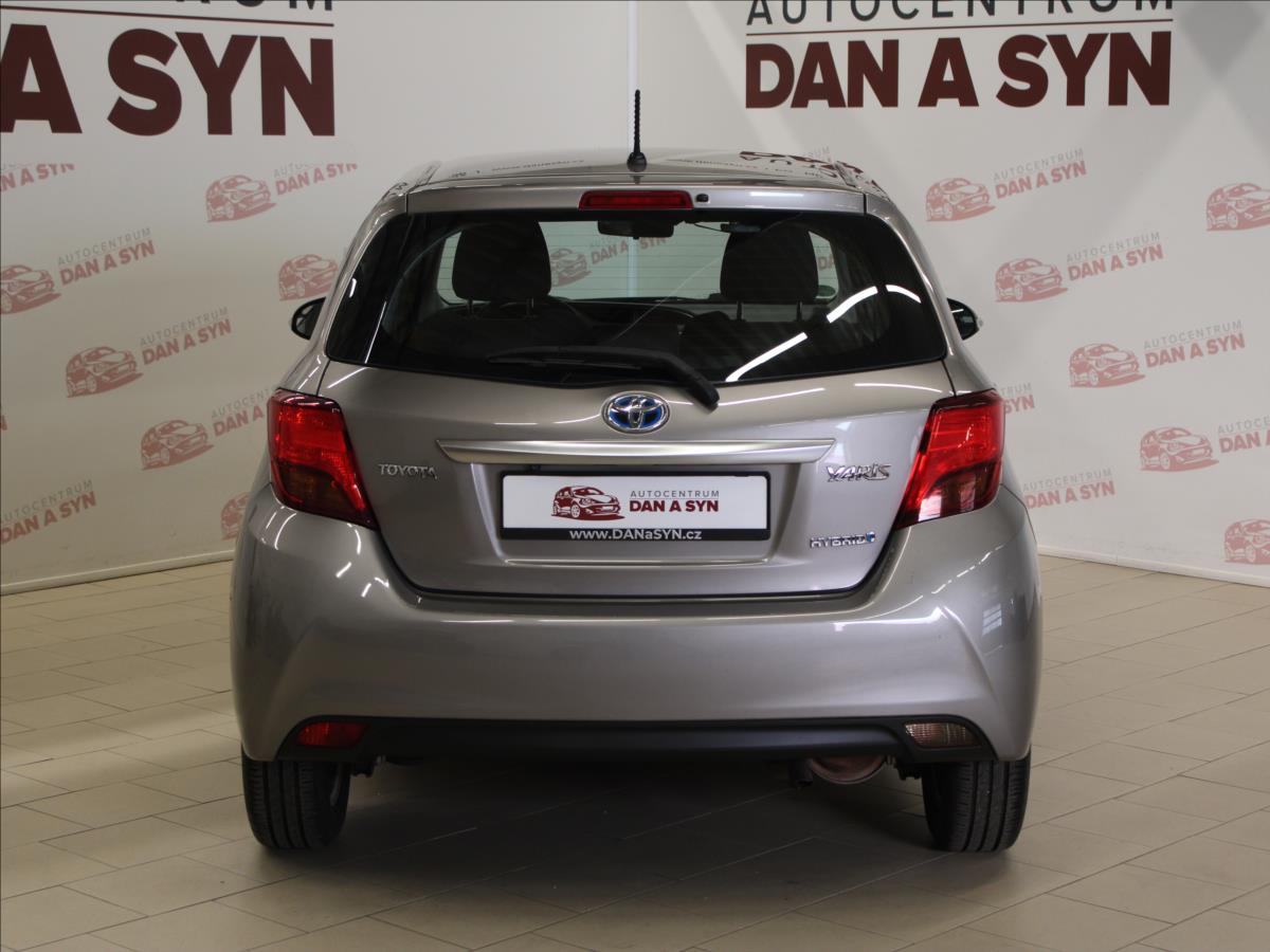 toyota-yaris-1-5-i-hybrid-comfort-at - 4