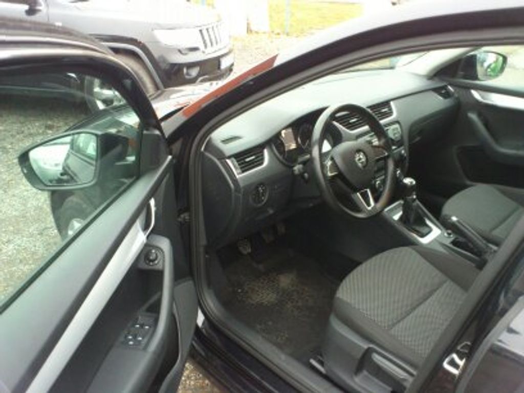 skoda-octavia-1-4i-110-kw-6-kvalt-cz - 9