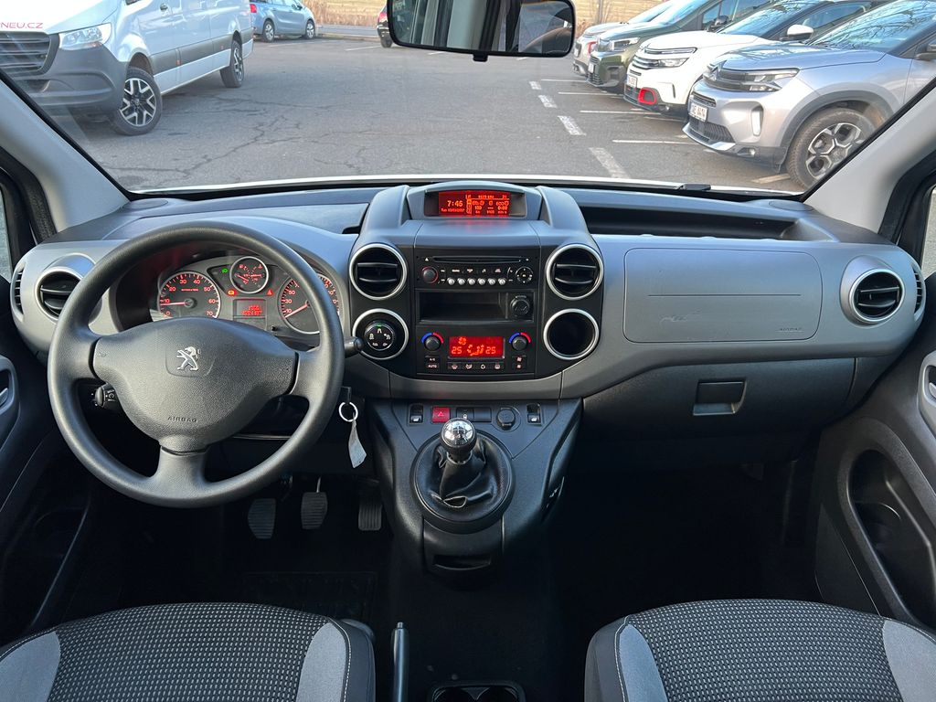 peugeot-partner-1-2-110k-servis-zaruka-tazne - 2