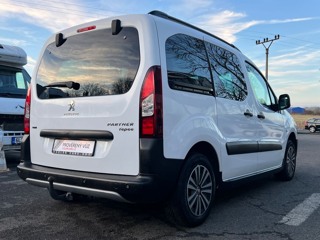 peugeot-partner-1-2-110k-servis-zaruka-tazne - 4