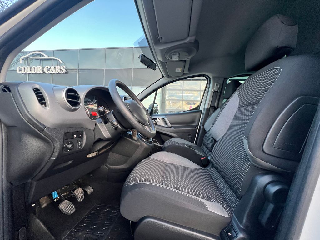 peugeot-partner-1-2-110k-servis-zaruka-tazne - 7