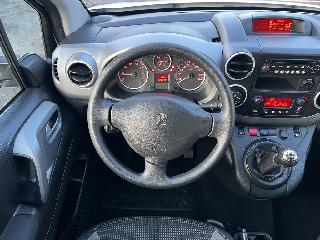 peugeot-partner-1-2-110k-servis-zaruka-tazne - 8