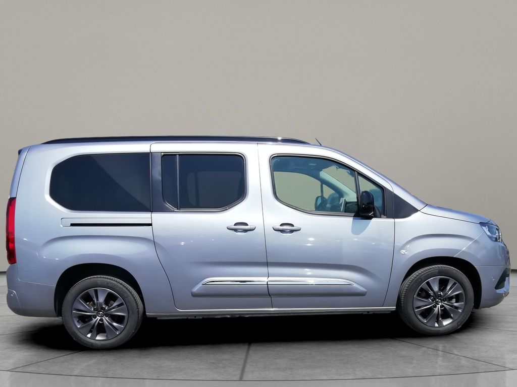 toyota-proace-city-verso-1-5-d-4d-a-t-l2-family-comfort - 2